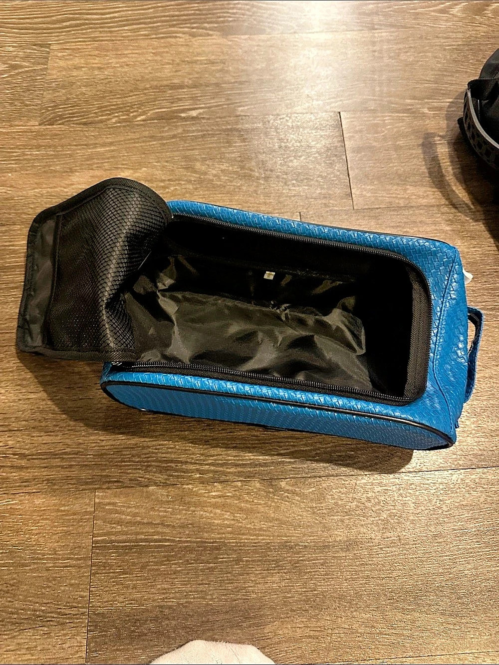 Varsity shoes carrier - Picture 2 of 4